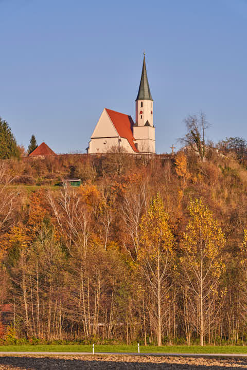 Gemeinde Stubenberg Landkreis Rottal-Inn Kirche St. Georg Landschaft (Dirschl Johann) Deutschland PAN